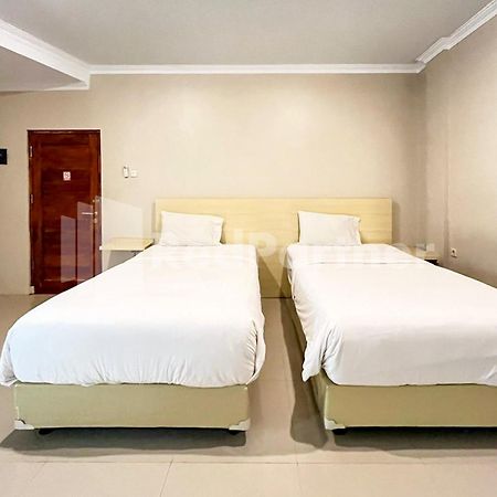 Hotel Andono Near Yia Mitra Reddoorz Temon Экстерьер фото
