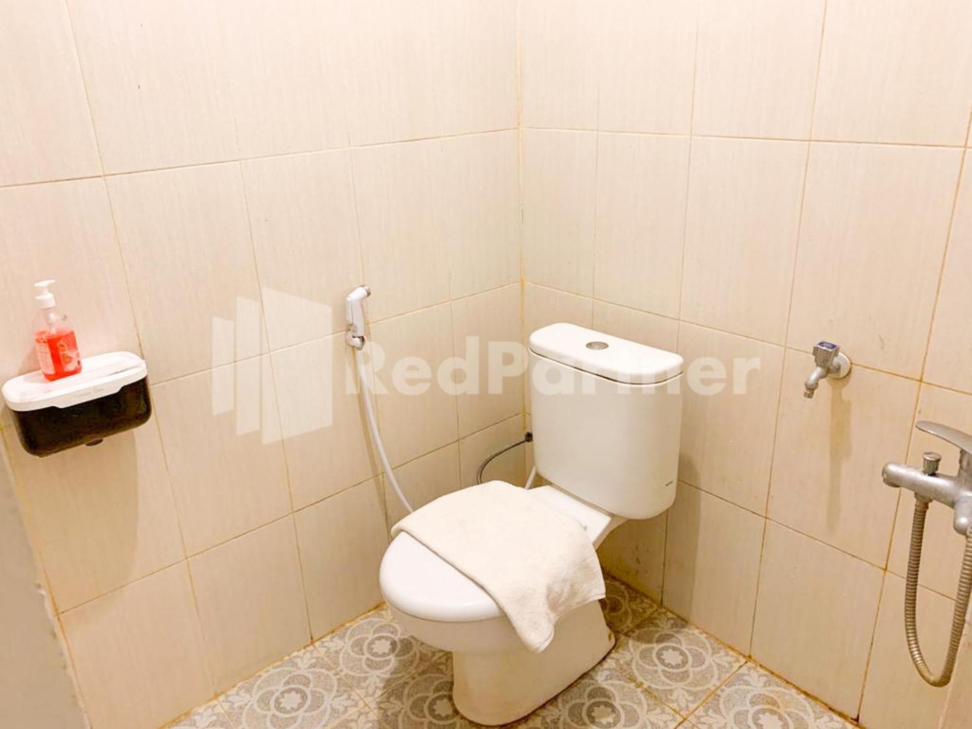 Hotel Andono Near Yia Mitra Reddoorz Temon Экстерьер фото